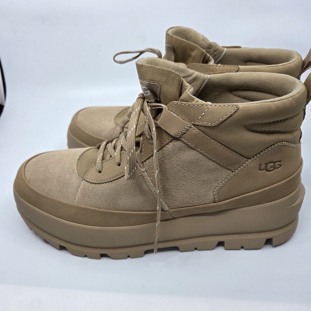 UGG The UGG Lug Chukka Mens Boots Size 11 Sand Tan Suede Classic Ankle NWOB